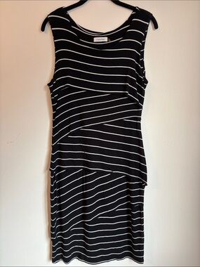 Comfortable Calvin Klein Black and White Striped Layered Midi Dress Size 6